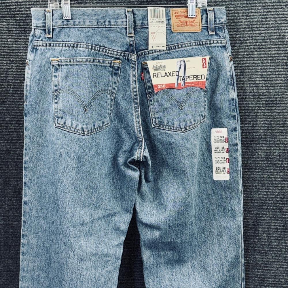 Vintage Dead Stock NWT Levi's 550 Relaxed Tapered Jeans Women's 14M Light Blue